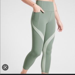 Athleta salutation stash pocket 7/8 tights